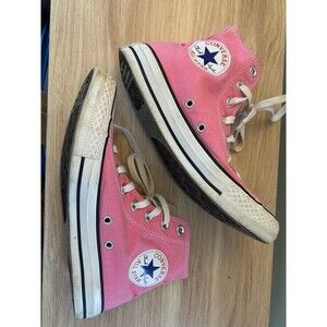 Converse Women’s Size 7.5 high top shoes